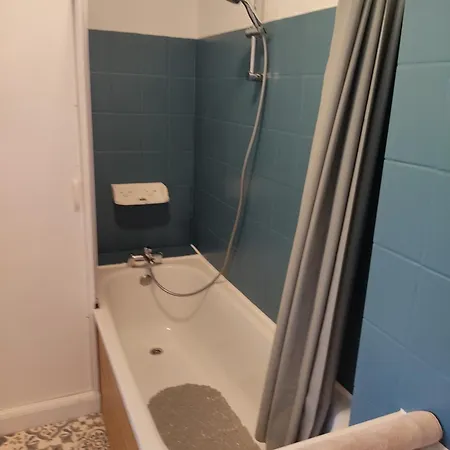 Daire Becassine 50metres Plage,centre. *