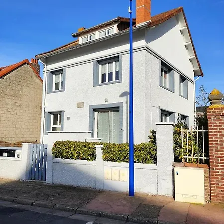 Appartement Becassine 50metres Plage,centre. *