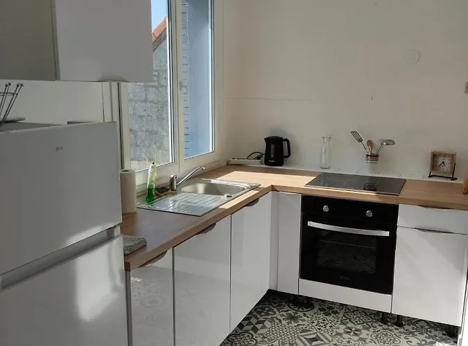 Becassine 50metres Plage,centre.